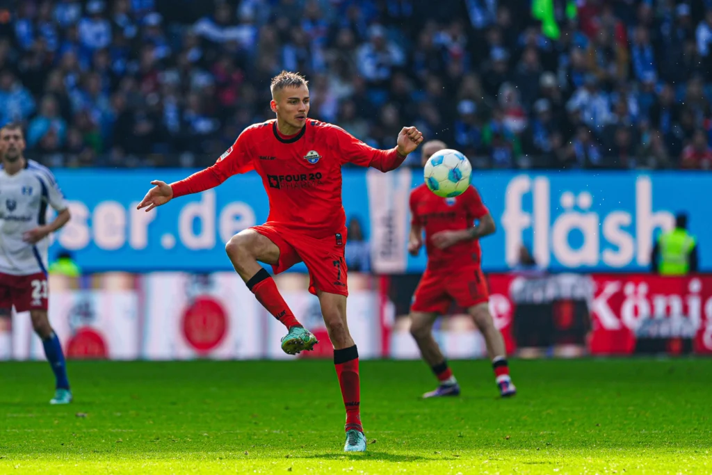 ticker: teilnehmer: 1. fc saarbrücken gegen eintracht frankfurt