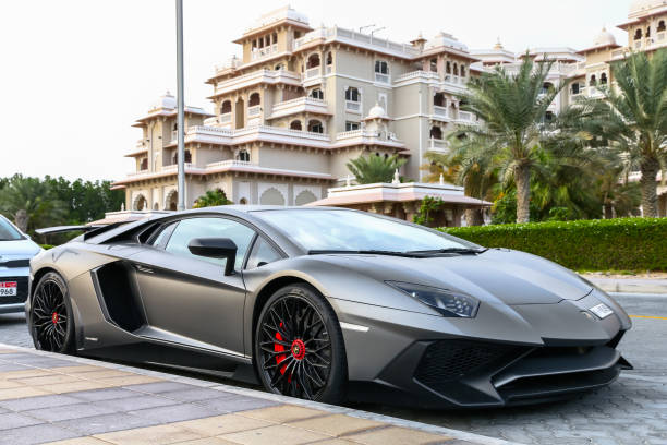 Lamborghini mieten in Dubai – Luxusauto am Flughafen